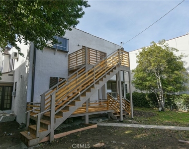226 S Rexford Drive - Photo Thumbnail 27