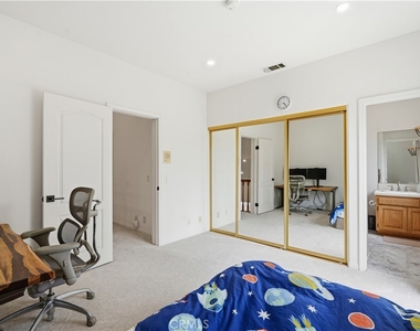 19922 Mansel Avenue - Photo Thumbnail 34