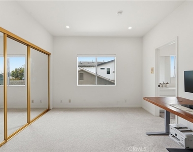 19922 Mansel Avenue - Photo Thumbnail 30