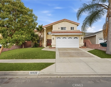 19922 Mansel Avenue - Photo Thumbnail 2