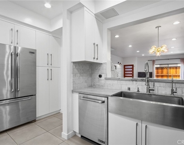 1133 24th Street - Photo Thumbnail 7