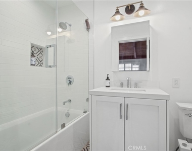 1133 24th Street - Photo Thumbnail 14