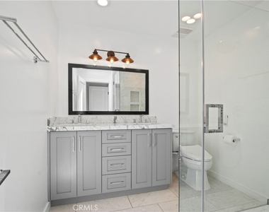 1133 24th Street - Photo Thumbnail 17