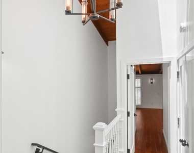 1133 24th Street - Photo Thumbnail 15