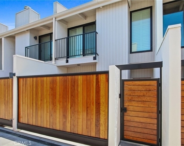 1133 24th Street - Photo Thumbnail 1