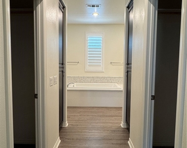 6955 Larochelle - Photo Thumbnail 20