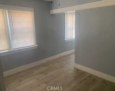 428 Almond Ave - Photo Thumbnail 3