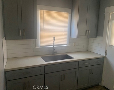 428 Almond Ave - Photo Thumbnail 6