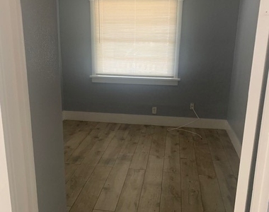 428 Almond Ave - Photo Thumbnail 13