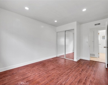8801 Mays Avenue - Photo Thumbnail 10