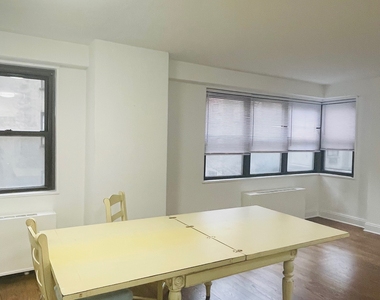 400 East 89th Street - Photo Thumbnail 1