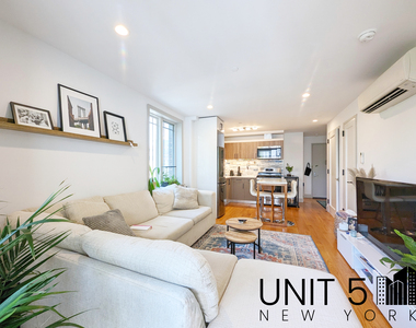 319 Graham Avenue - Photo Thumbnail 5