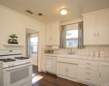 14461 Cullen - Photo Thumbnail 4