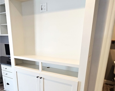 1124 W Woodcrest Avenue - Photo Thumbnail 23