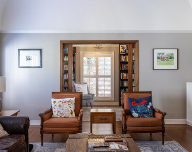 1541 Rose Villa Street - Photo Thumbnail 6