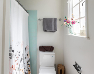1541 Rose Villa Street - Photo Thumbnail 26