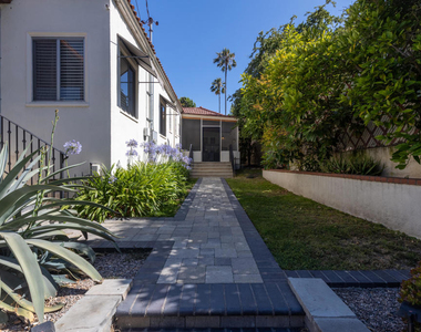 1541 Rose Villa Street - Photo Thumbnail 32