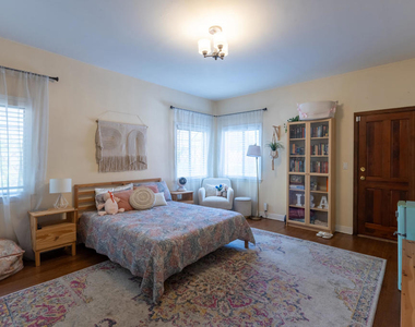 1541 Rose Villa Street - Photo Thumbnail 24