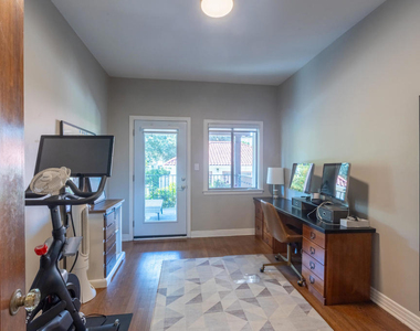 1541 Rose Villa Street - Photo Thumbnail 27