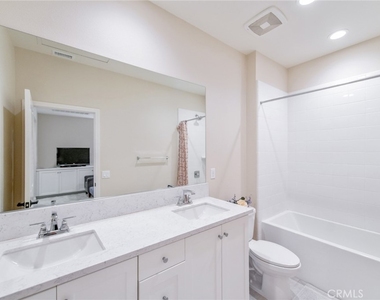 132 Parkwood - Photo Thumbnail 21