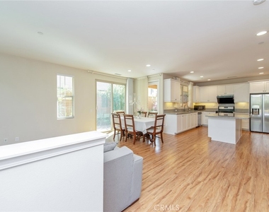 132 Parkwood - Photo Thumbnail 3
