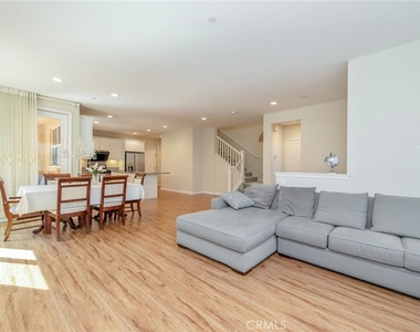 132 Parkwood - Photo Thumbnail 16