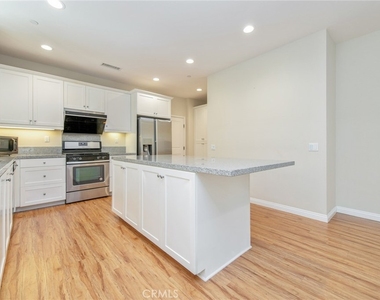 132 Parkwood - Photo Thumbnail 11