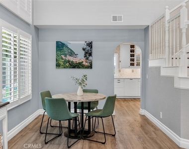 2897 Cape Drive - Photo Thumbnail 5