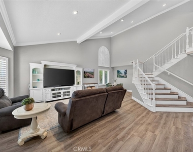 2897 Cape Drive - Photo Thumbnail 2
