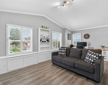 2897 Cape Drive - Photo Thumbnail 15