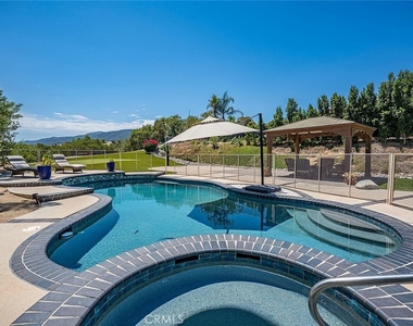 2897 Cape Drive - Photo Thumbnail 27