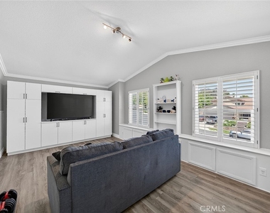 2897 Cape Drive - Photo Thumbnail 14