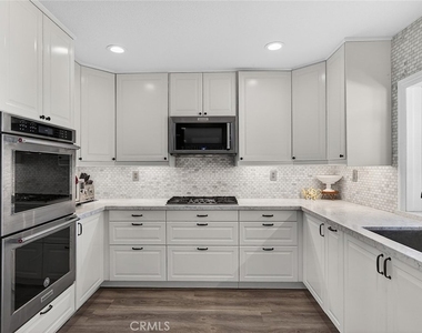 2897 Cape Drive - Photo Thumbnail 7