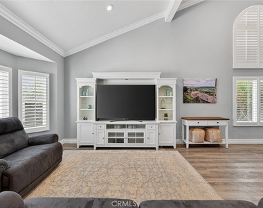 2897 Cape Drive - Photo Thumbnail 3