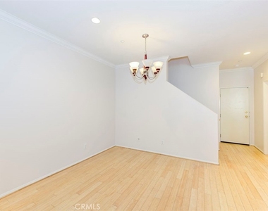 7 Chilmark Street - Photo Thumbnail 6