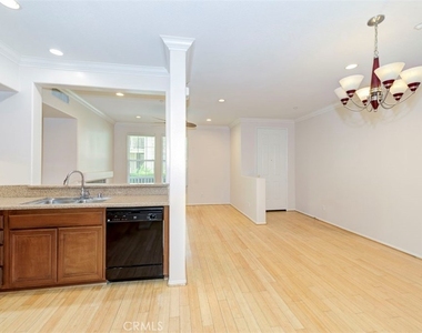 7 Chilmark Street - Photo Thumbnail 5