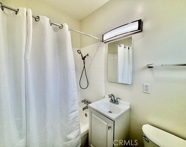 1826 W Sallie - Photo Thumbnail 8