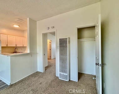 1826 W Sallie - Photo Thumbnail 16