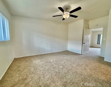 1826 W Sallie - Photo Thumbnail 7