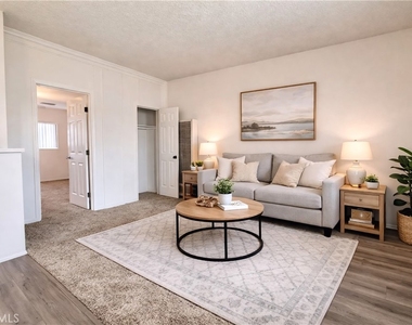 1820 W Sallie - Photo Thumbnail 3