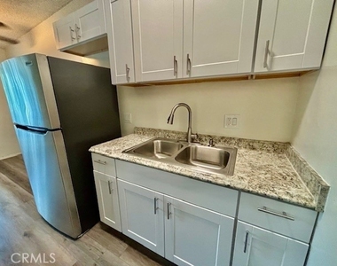 1820 W Sallie - Photo Thumbnail 9