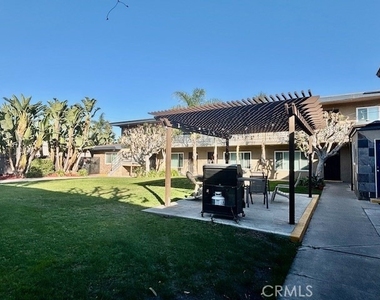 1820 W Sallie - Photo Thumbnail 6