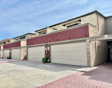 17181 Elm Street - Photo Thumbnail 1