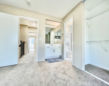 17181 Elm Street - Photo Thumbnail 11