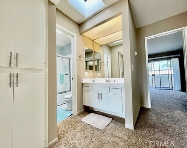 17181 Elm Street - Photo Thumbnail 5