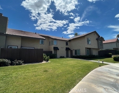 74533 Sagebrush Drive - Photo Thumbnail 3
