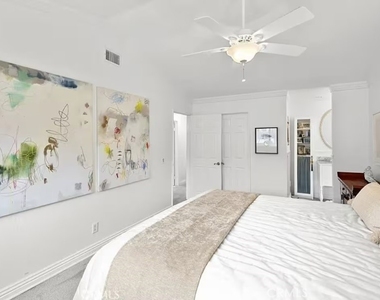 21 Encinitas - Photo Thumbnail 13