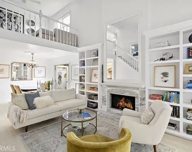 21 Encinitas - Photo Thumbnail 2