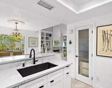21 Encinitas - Photo Thumbnail 4