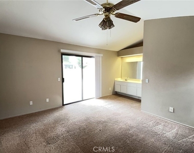 560 Boston Street - Photo Thumbnail 12